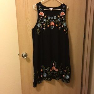 Black sleeveless embroidered dress